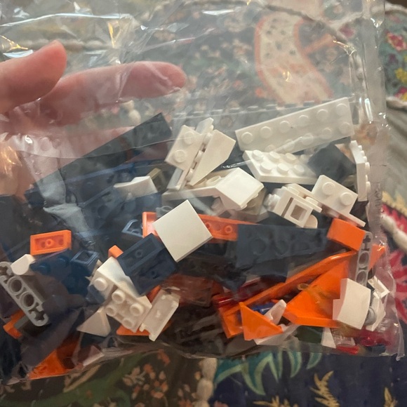 Lego creator 3-in-1 supersonic jet - Picture 4 of 4